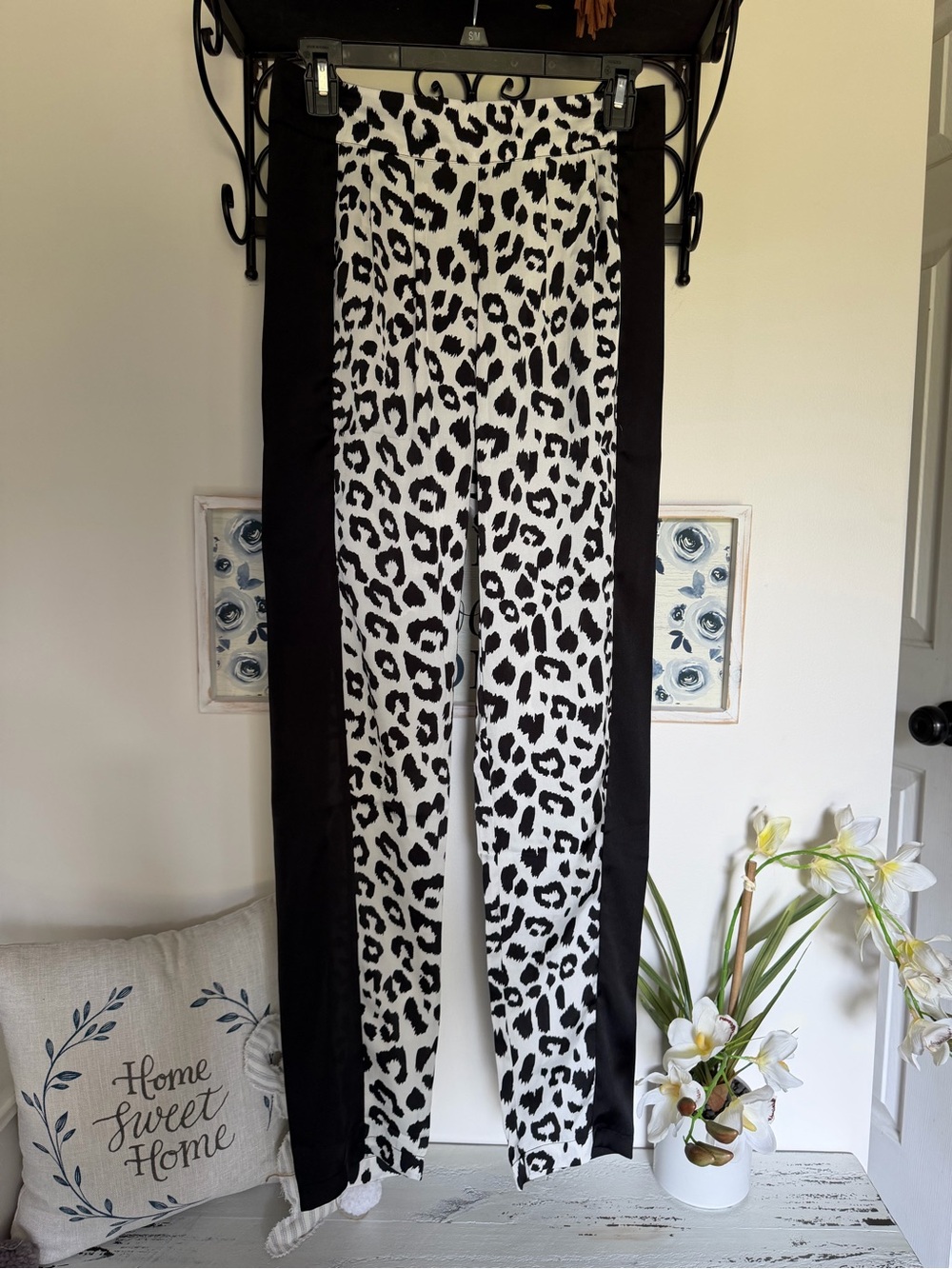 Rocawear Black and White Leopard Side-panel Skinny Pants